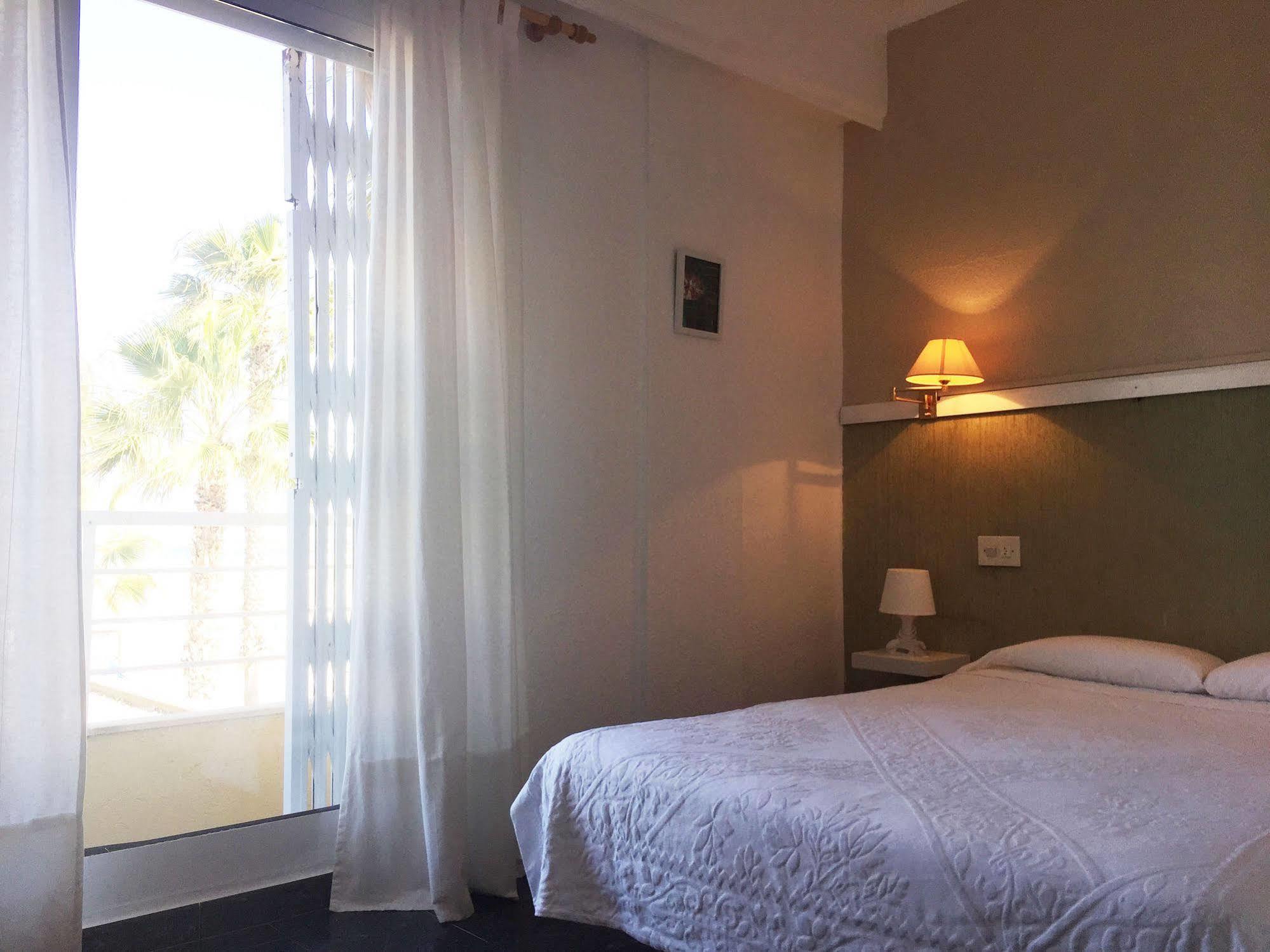 Malvarrosa Beach Rooms Valence Extérieur photo